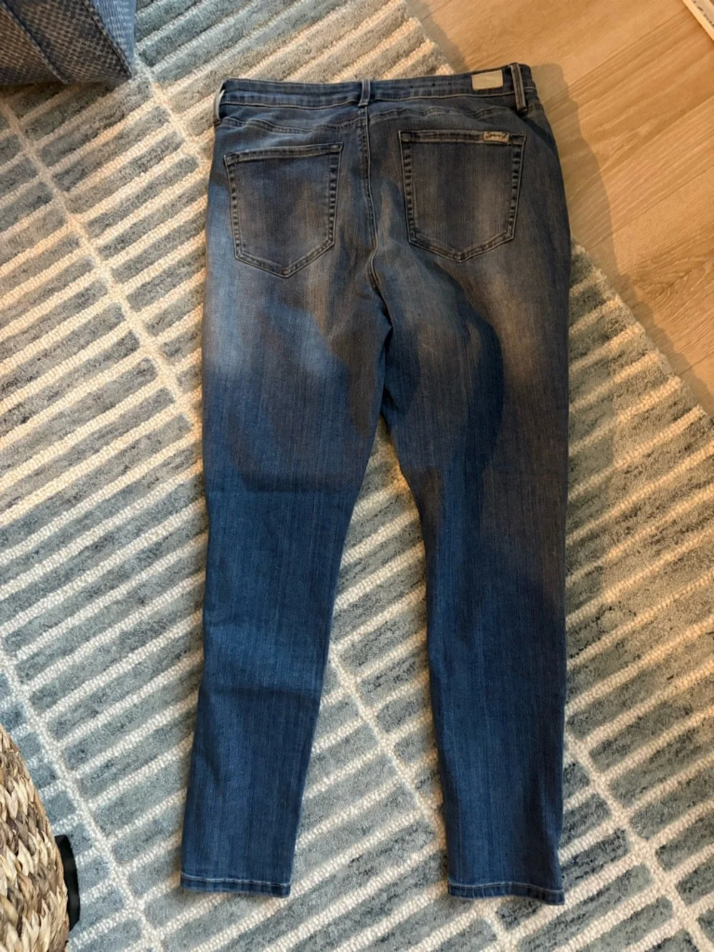 Seven Jeans embellished with pearls skinny ankle - Picture 3 of 7